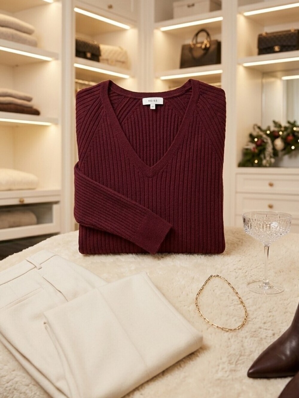 Reiss V-Neck Sweater Women Size XS Plum Purple Red Fine Knit - Picture 6 of 7